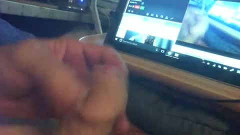 Snapshot of fingerwank chatting on November 2, 3:17 am fingerwank online show from November 2, 3:17 am