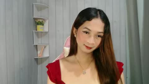 fionaraya online show from February 27, 7:08 am