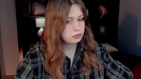 fiora online show from February 15, 6:48 am