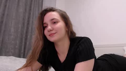 fireflies_fly_ online show from January 7, 6:24 pm