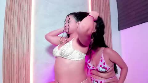 fkndream18 online show from December 16, 2:41 am