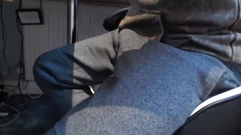 Snapshot of flattooot69 chatting on January 24, 10:43 am flattooot69 online show from January 24, 10:43 am