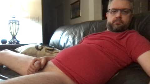 fleas1 online show from April 4, 6:31 am