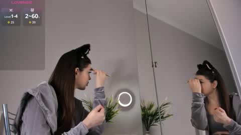 Doloras online show from November 24, 6:23 am