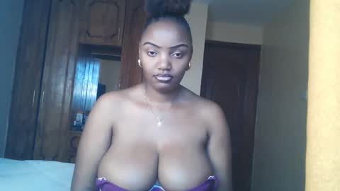 flirtymimie online show from May 5, 8:31 am