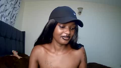 Snapshot of flirtyy_sheery chatting on January 24, 6:46 am sheery online show from January 24, 6:46 am