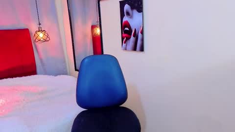 flor_gil online show from March 27, 4:18 am