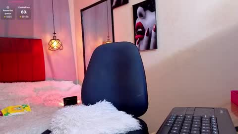 flor_gil online show from March 28, 8:38 am