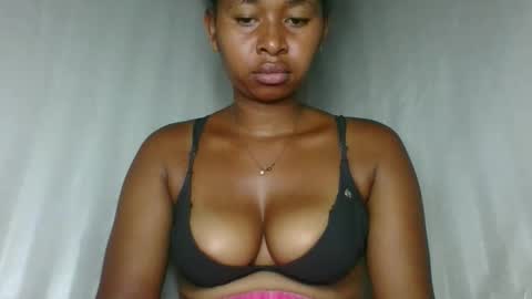 florencia011 online show from December 18, 9:43 pm