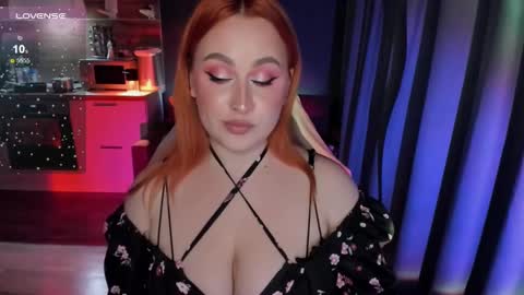 Camelia online show from February 4, 10:45 pm