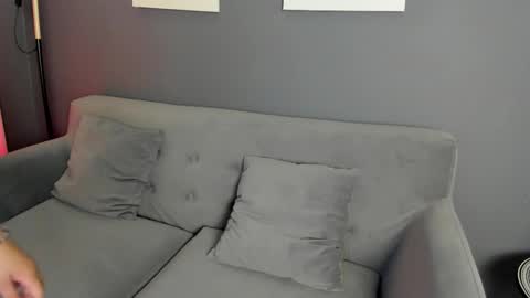 Its a pleasure to meet you. Im Flower. Help me reach 1k. Follow me. online show from February 8, 1:25 pm