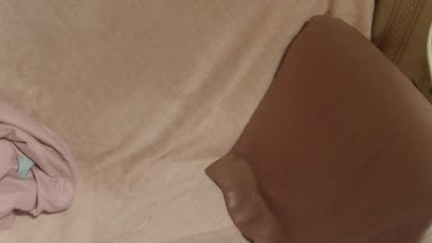 say meow and send tip  online show from December 15, 6:37 pm