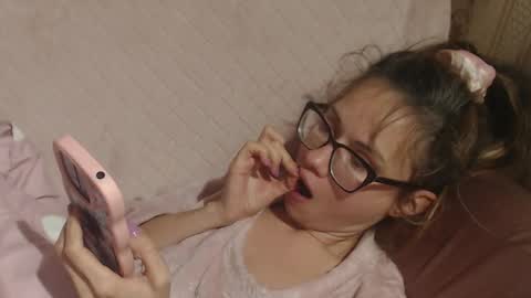 say meow and send tip  online show from October 29, 7:14 pm