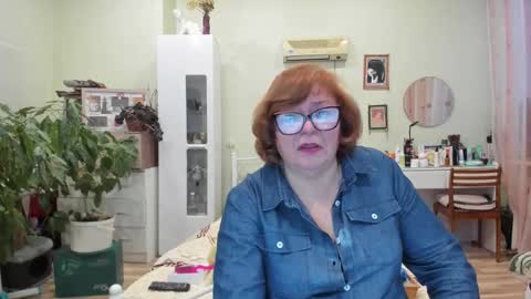 Flowerlower online show from December 15, 6:42 am