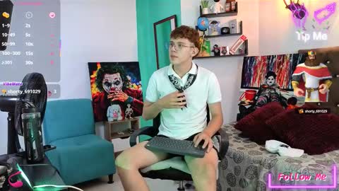 flowers109 online show from October 7, 11:01 pm