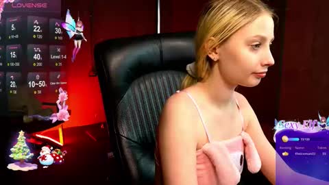 fluffy_cloude online show from January 8, 1:00 am