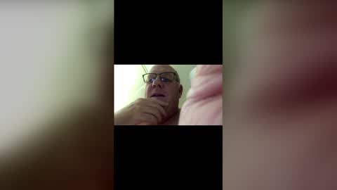 flyboi71 online show from December 22, 2:51 am