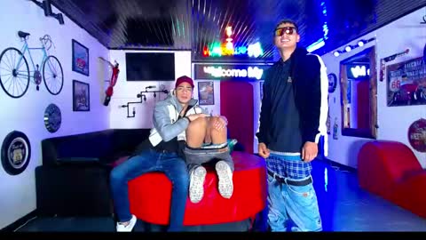 flyckers online show from April 9, 12:44 pm