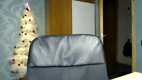 Molli  Ready for any play with you. Hottest show in pvt  Help a student earn big tokens  online show from January 25, 12:27 am