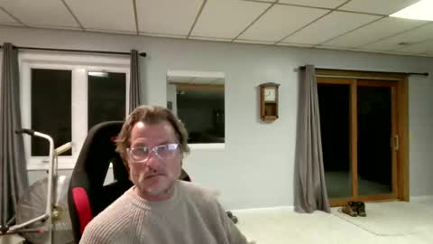 foodforcatfists online show from February 4, 5:44 am