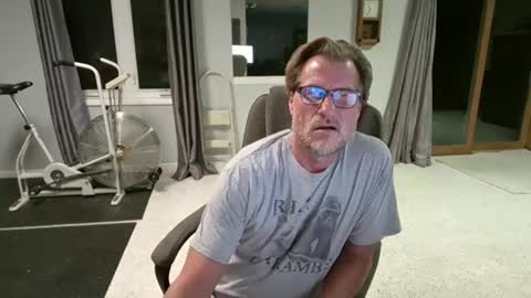 foodforcatfists online show from September 12, 3:30 am