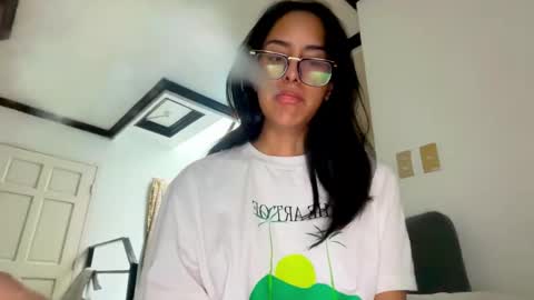 Snapshot of forbidden_candice chatting on September 19, 12:31 pm forbidden_candice online show from September 19, 12:31 pm