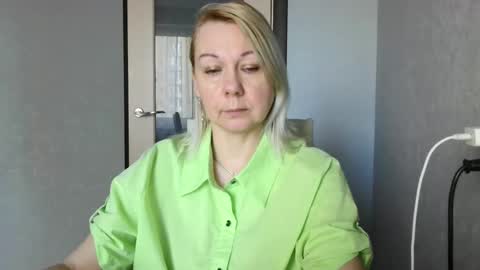 forever_smilex online show from March 7, 6:35 am