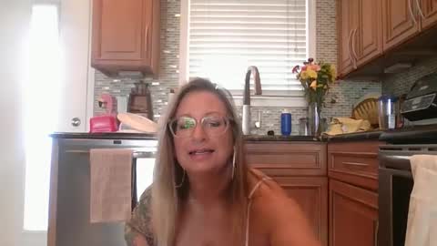 Aleesa online show from February 25, 2:48 pm