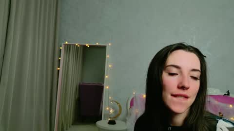 Lily online show from October 29, 1:29 am