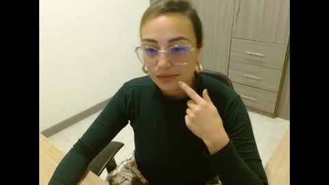 Snapshot of fox_renata chatting on October 28, 2:45 am Renata online show from October 28, 2:45 am