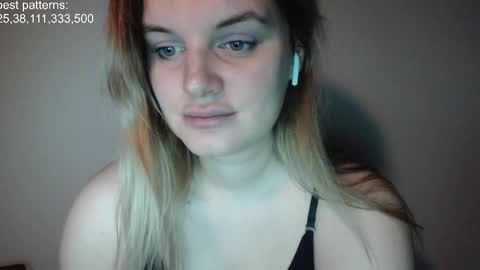 i am your baby Alien  online show from February 23, 3:13 am