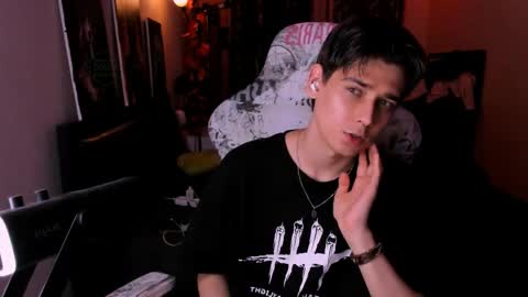 Foxicfu online show from March 30, 4:18 pm