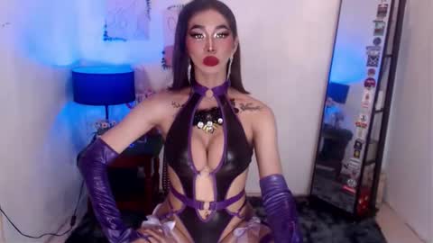 foxy_goddess online show from November 13, 1:41 am