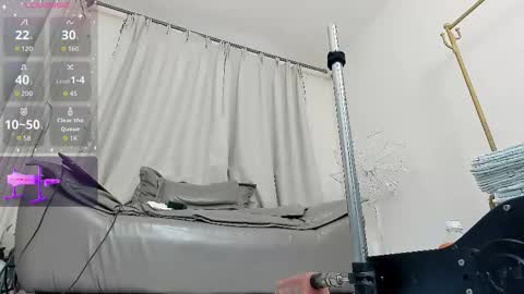 yiyi online show from January 14, 8:00 am