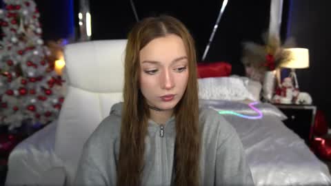 Maya online show from December 13, 9:21 pm