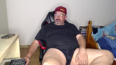 Fraboys online show from April 5, 6:27 pm