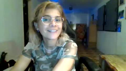 francelune online show from November 6, 3:37 pm