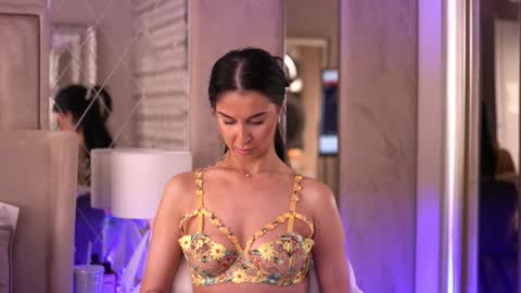 francescadante online show from March 13, 7:33 am