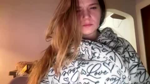 francescafey online show from January 30, 9:04 am