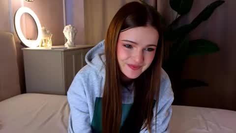 Marybrown eye Katy gray eye online show from February 27, 7:56 am