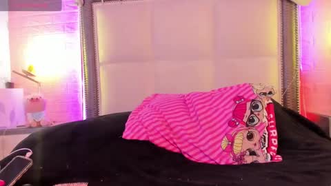 franchescarizzo online show from February 25, 8:14 am