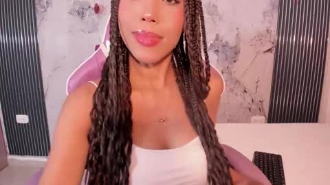 Laura online show from February 16, 7:34 pm