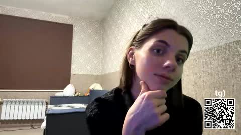 Melissa online show from November 25, 8:18 pm