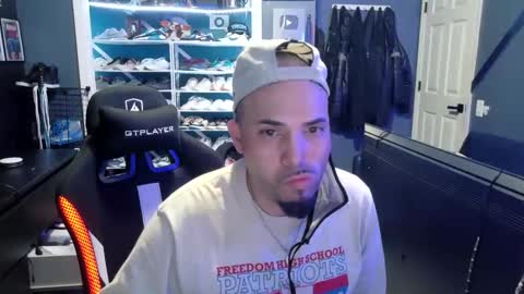 Snapshot of frankievw9 chatting on October 24, 6:03 am frankievw9 online show from October 24, 6:03 am