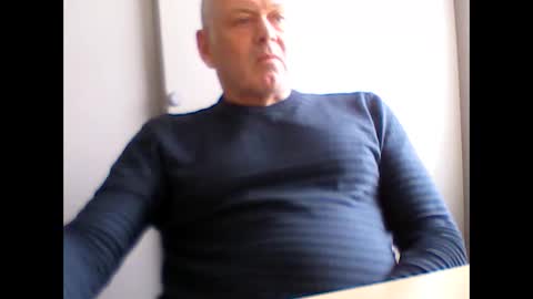 frannkboy61 online show from March 24, 11:38 am