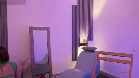 Fransheska online show from March 1, 11:58 am