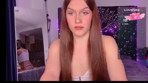 Snapshot of franzeva chatting on October 17, 6:17 am I am franzeva online show from October 17, 6:17 am