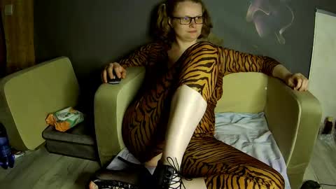 FrauKet online show from October 2, 4:17 pm