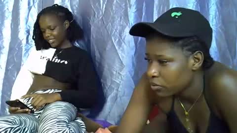 kiki online show from November 14, 6:43 pm