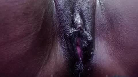 freakycoco1 online show from April 12, 7:45 am